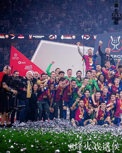 巴萨能在本赛季争夺所有赛事冠军，皮克充满信心