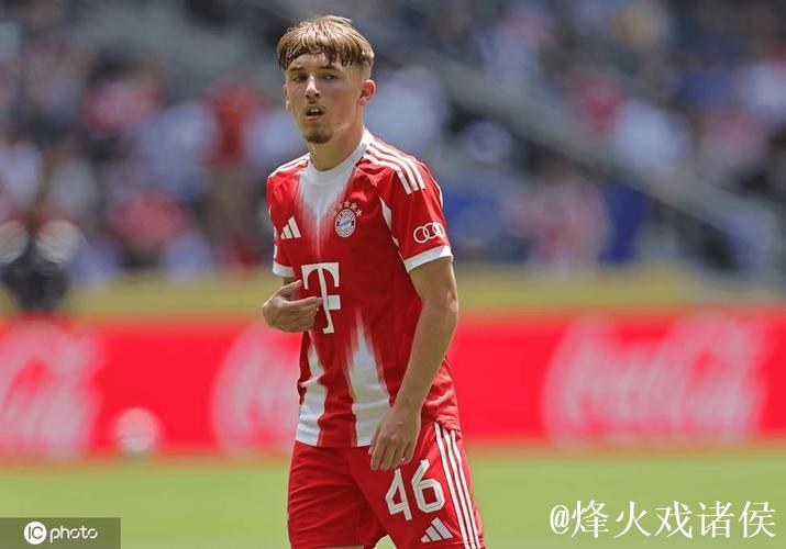 卡尔：从拜仁新星到巨星之路，心中偶像是梅西但我有自己的方向